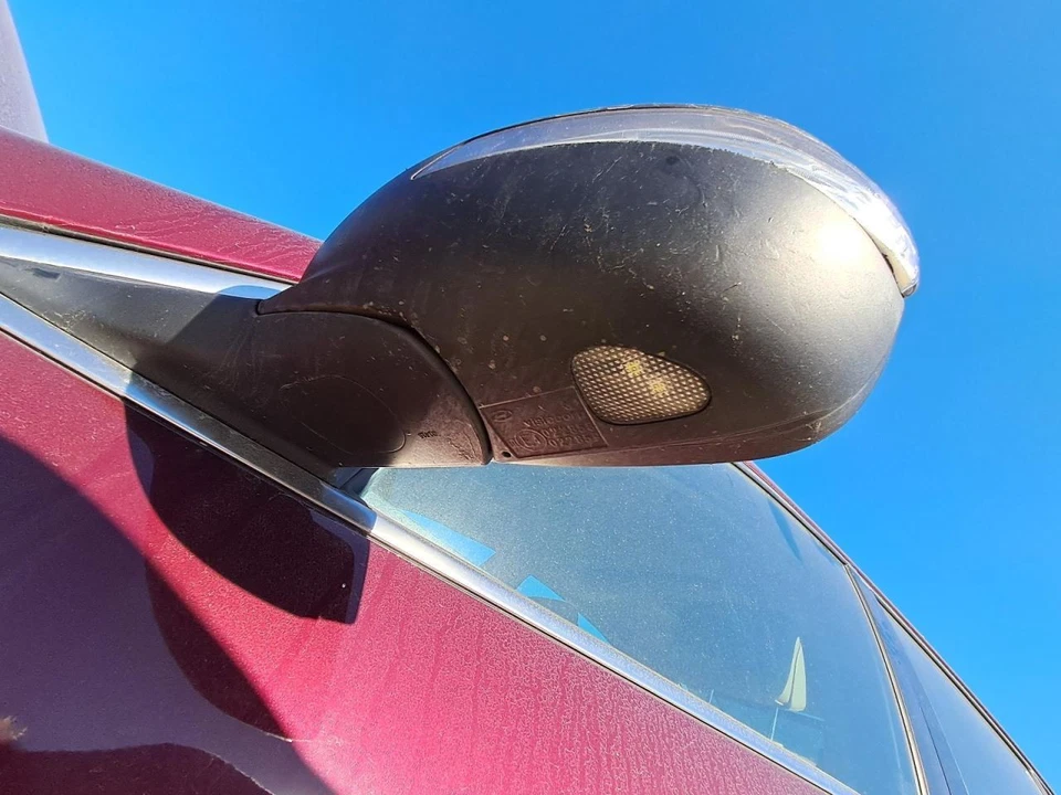 2012 Hyundai Genesis Driver Side View Mirror Power Heated OEM 128-50410JL - Image 2 of 4