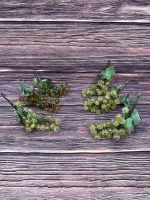 6 VTG Acrylic Lucite Faceted Green Multi-Colored Grape Clusters 7'' w/ Leaves