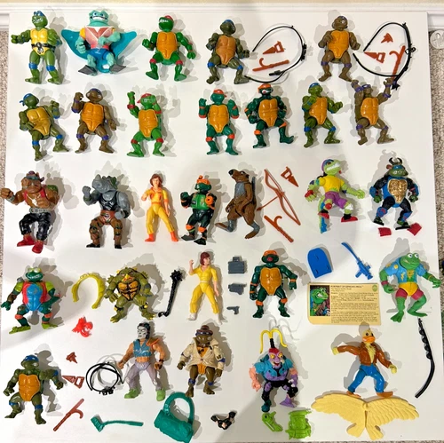 Teenage Mutant Ninja Turtles Vintage lot of 29 figures and some accessories