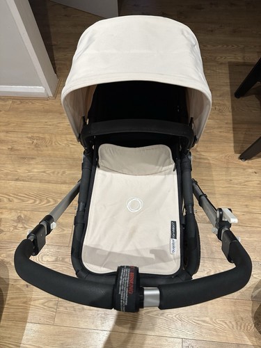 Bugaboo Cameleon 3 With Cream Foot Muff And Car Connectors. Immaculate - Picture 3 of 3