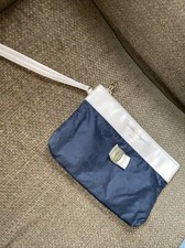 salvatore ferragamo bolsa cuero perfume bolsa