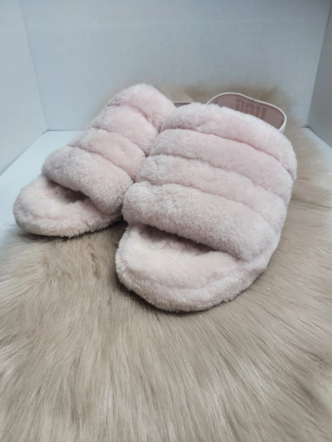 Ugg Fluff Yeah scarpe da donna slide pelle di pecora sandalo rosa rosa taglia 8