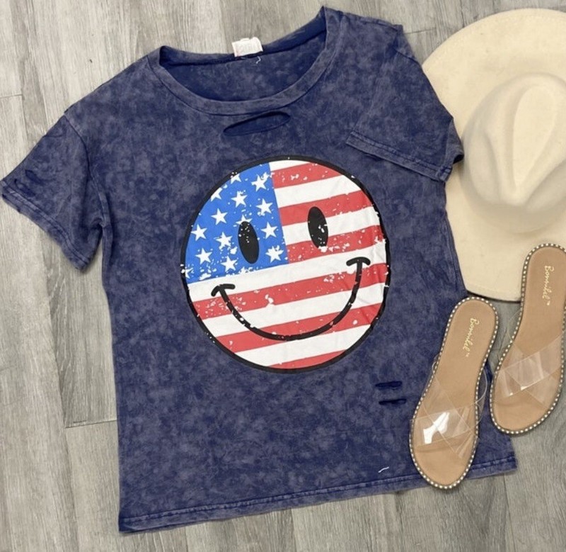 BiBi Patriotic Smile Distressed Top In Size Small