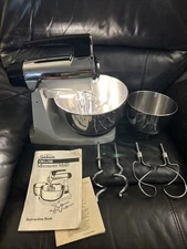 Vintage Sunbeam Mixmaster Deluxe 12-Speed Stand Mixer w/ 2 Bowls Beaters & Hooks