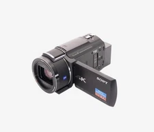 Sony Handy Cam 8DCRTRV Digital Camera Mint Condition With Charger And Sd Card