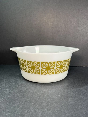 Vintage PYREX “Green Square Flowers” #473 1 Qt Cinderella Casserole Dish