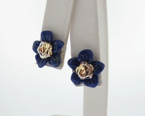 Aretes con flores de oro macizo de 14k en dos tonos con potenciadores de lapislázuli azul Foto 4 de 4