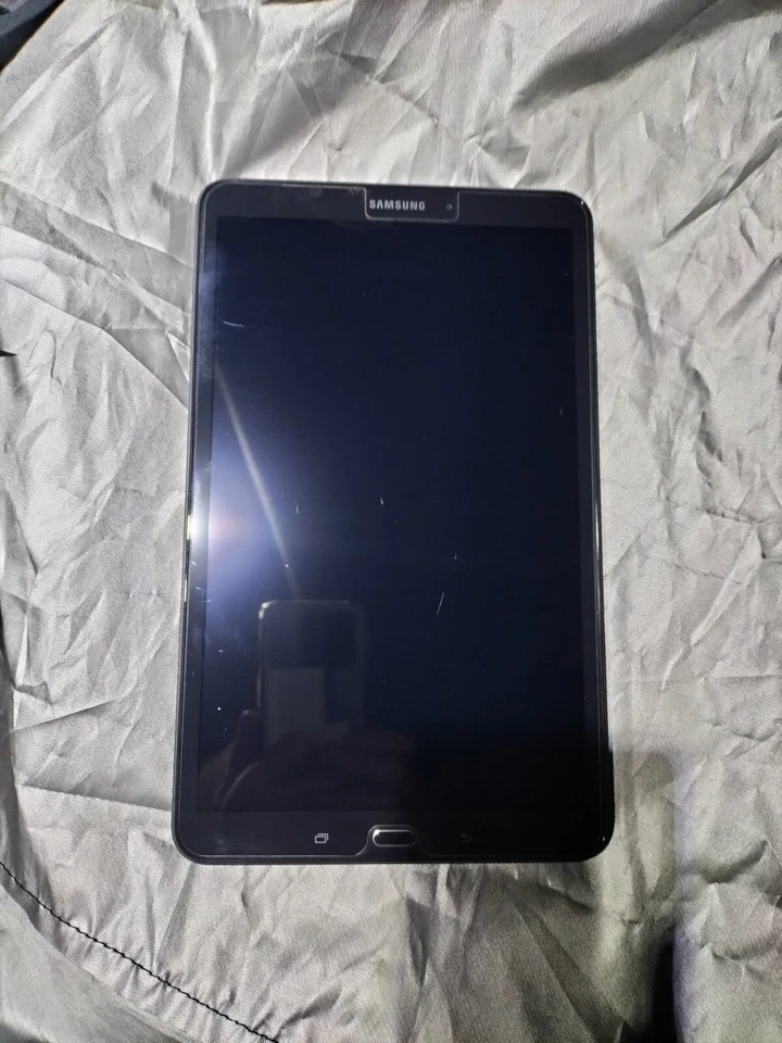 Samsung Galaxy Tab A 16GB, Wi-Fi, 10.1 inch - Black - Image 2 of 4
