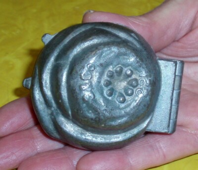 ANTIQUE  PEWTER CHOCOLATE ICE CREAM SUGAR FLOWER ROSE MOLD S & CO 221 MOLDS