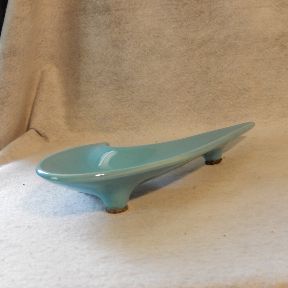 Vintage NEWPORT Aqua Boomerang MCM Pottery ATOMIC Blue Ashtray Bar Nut