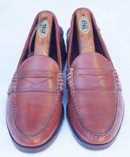 Mocasines Allen Edmonds Coppell de media correa marrón. U.S. 9.5 B. Suelas de goma con agarre.