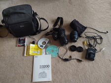 Nikon D3200 24.2MP Digital SLR DSLR Camera Double Zoom Lens Kit and Case