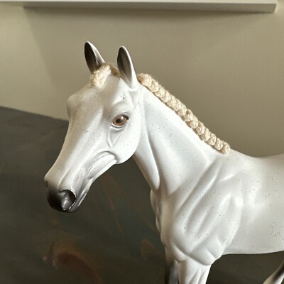 2008 Retired Classic Breyer Horse #902 Best in Show