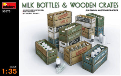 Modellauto Diorami Modellbau Model Kit Bausatz Miniart MILK BOTTLE & WOODEN C...