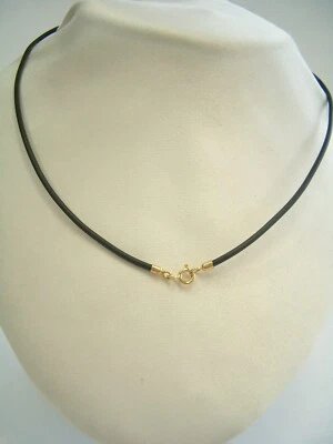 COZZI GIOIELLI Girocollo in Caucciù e Oro Giallo 18 Kt (750) - collana lunga 55 cm