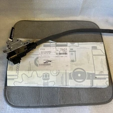 2012-2014 Mercedes-Benz: 200-Series Trunk Lid Latch - #A 204 750 04 85