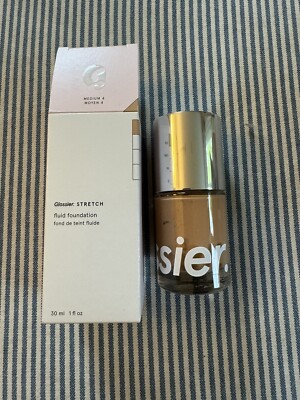 Glossier Stretch Foundation Medium 4