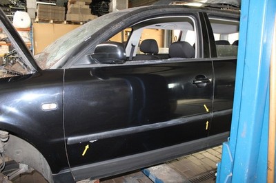 TÜR Vorn Links VW Passat Variant 1.8 5V 3 B Farbe Black Magic Schwarz LC9Z Kombi