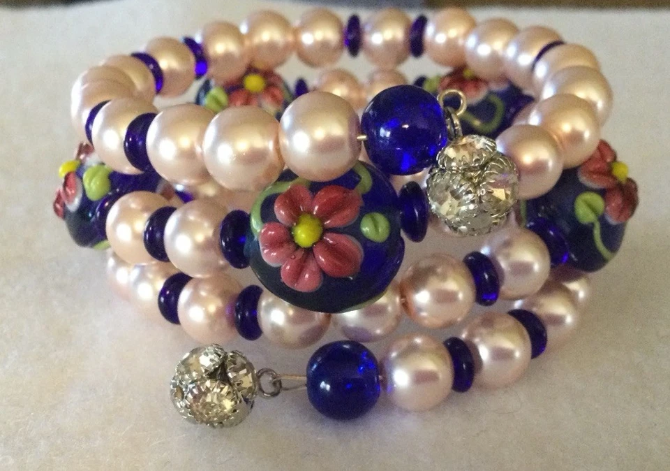 Шикарный розовый стеклянный жемчуг и синий цветочный LampWork стекла бисером браслет памяти - Изображение 2 из 3