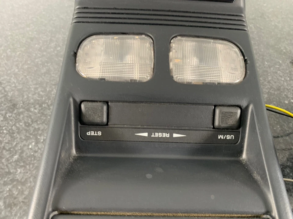 1993-1998 Jeep Grand Cherokee Overhead Console Storage Dome Map Light Display - Image 4 of 4