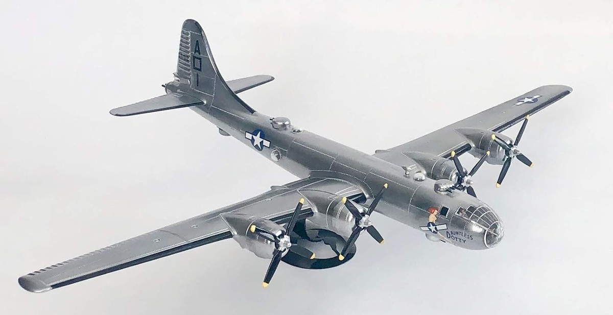 2*型様 B-29 SUPERFORTRESS 1/48 プラモデルキット B-29 Superfortress Plastic Model kit Made in The 1:120 Scale WWII