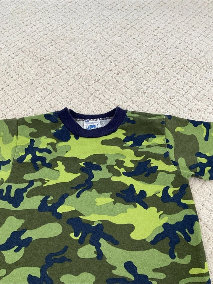 Conjunto de 2 camisetas y 1 pantalón corto multicolor de 3 piezas para niños.Talla 4,4T... Foto 4 de 4