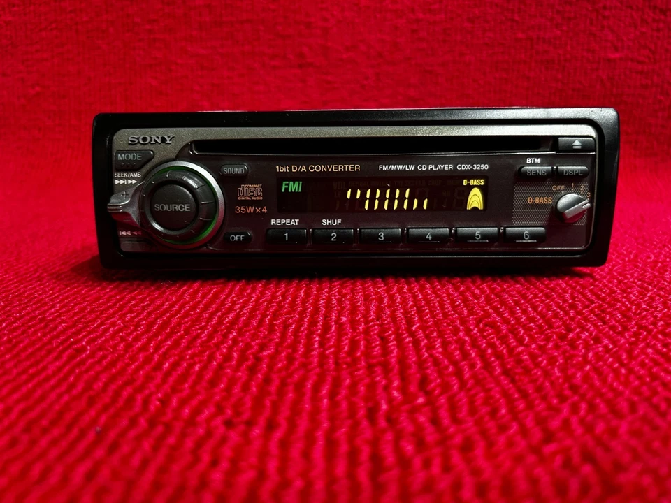 Radio SONY CDX-3250 FM/MW/CD PLAYER radio universal color negro y gris - Imagen 2 de 4