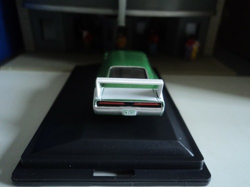 Oxford 1969 DODGE CHARGER DAYTONA Green w/ White Spoiler 1/87 HO diecast - Picture 4 of 8