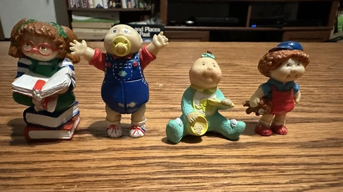 Vintage Cabbage Patch Kids Mini Figures lot of 4
