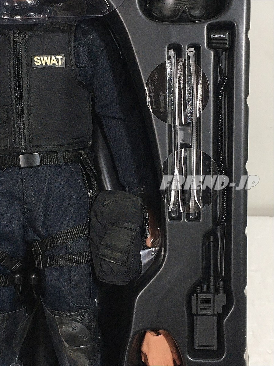 Hot Toys 1/6 MMS182 JIM GORDON SWAT SUIT BATMAN Dark Knight Hot Toys 1/6 MMS182 JIM GORDON SWAT SUIT BATMAN Dark Knight