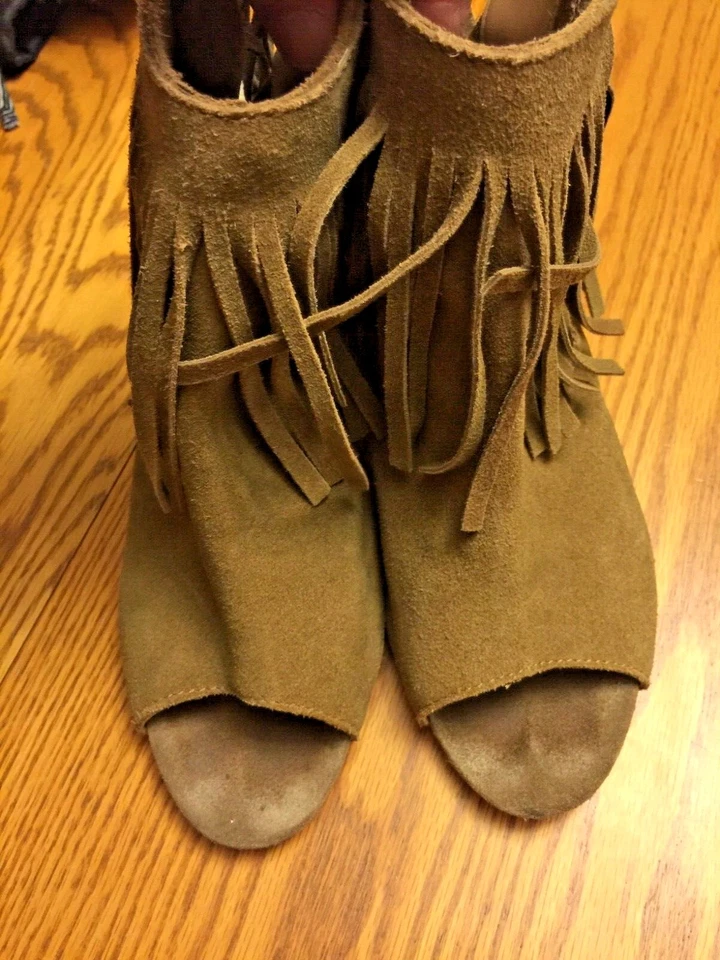 CARLOS SANTANA Ankle Booties Jasper Brown Suede Peep Toe Fringe BOOTS, Sz 10 - Image 2 of 3