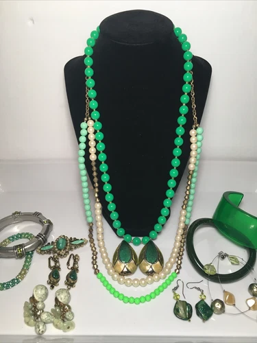 Green Tone Vintage To Modern Jewelry Lot Lia Sophia, J. Crew, Lucite Bangle