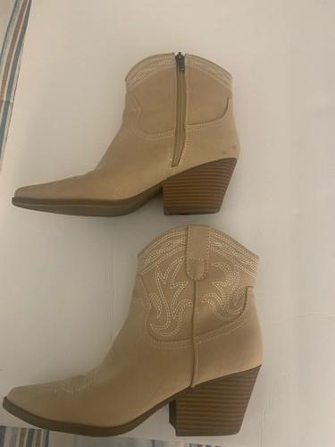 Indigo Rd Iralydiaz Stacked Heel Women Western Style Bootie 8.5M Coastal Cowgirl - Picture 3 of 12