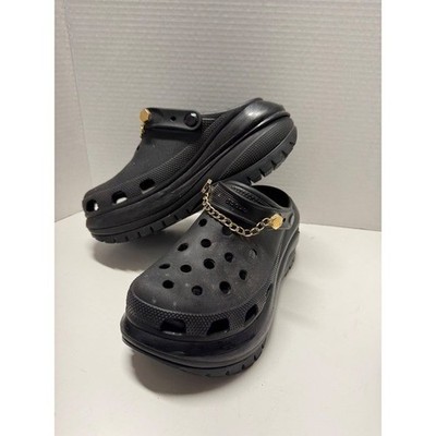 Crocs Classic Bae Platform Clogs Black Gold Chain Link Hardware Womens 8 Mens 6