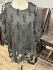 NWT Women’s GIGIo Black Uragiri Textured Top Size Large MSRP $59