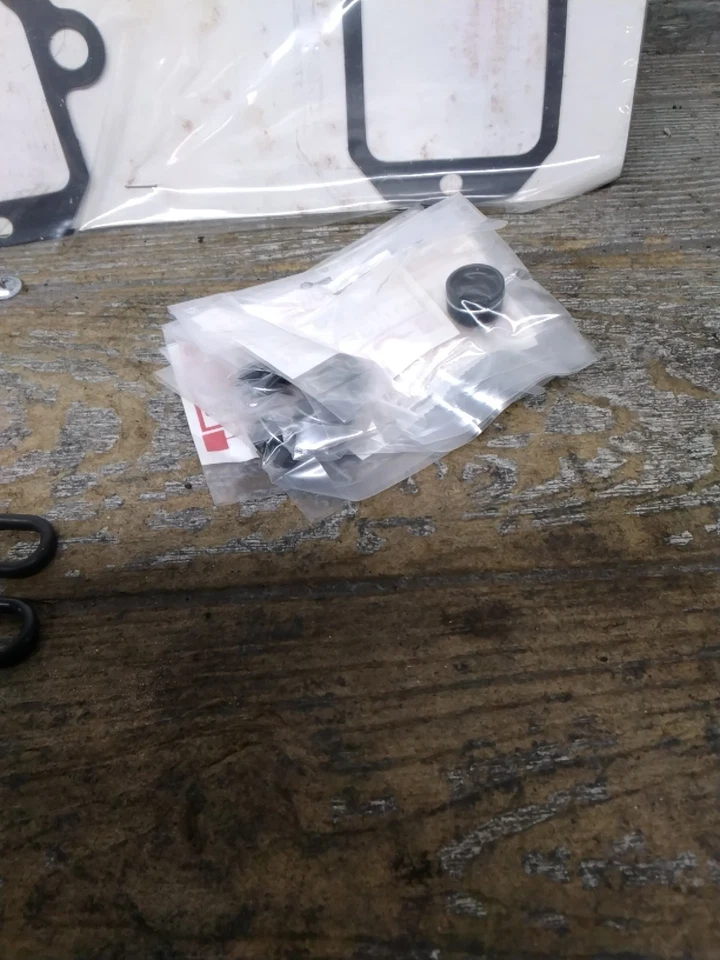 83 GPZ750 ZX750 GPZ ZX 750 1983 junta sello cilindro juego de goma fabricante original incompleto Foto 3 de 4