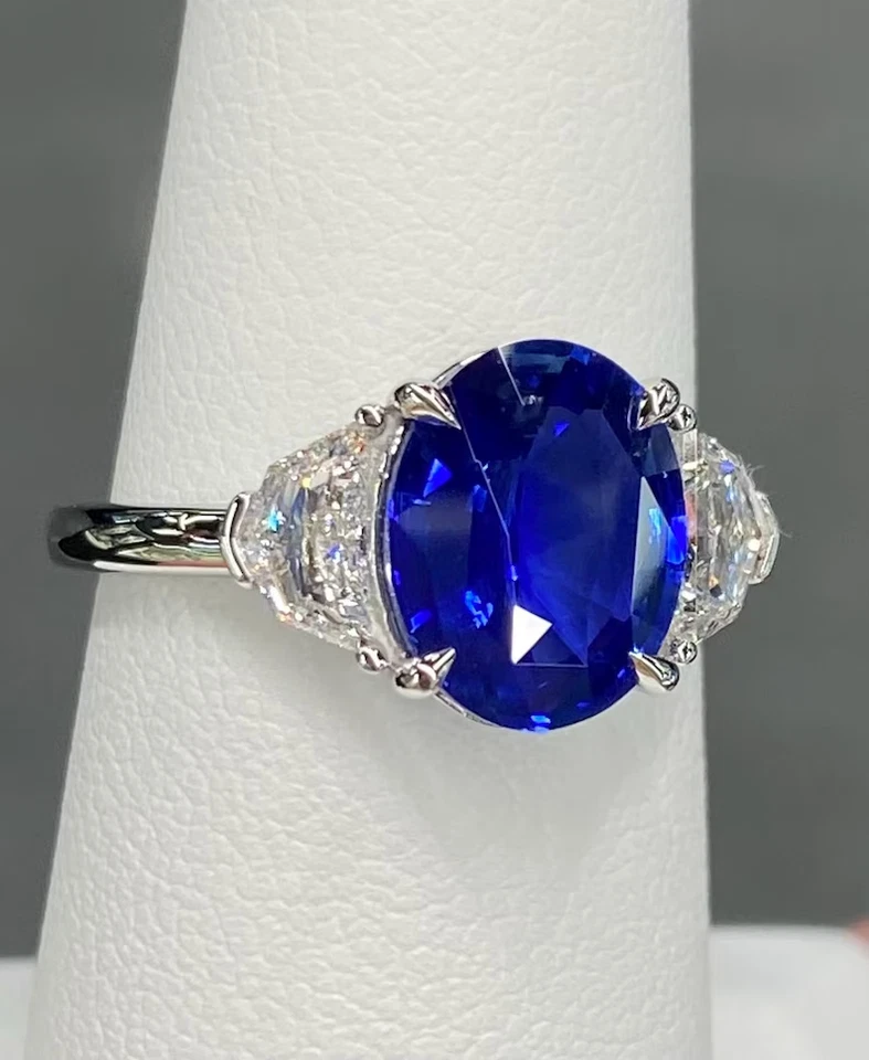 3.70 Ct Natural Tanzanite Diamond Bridal proposal Solid 18k White Gold Ring - Image 2 of 4