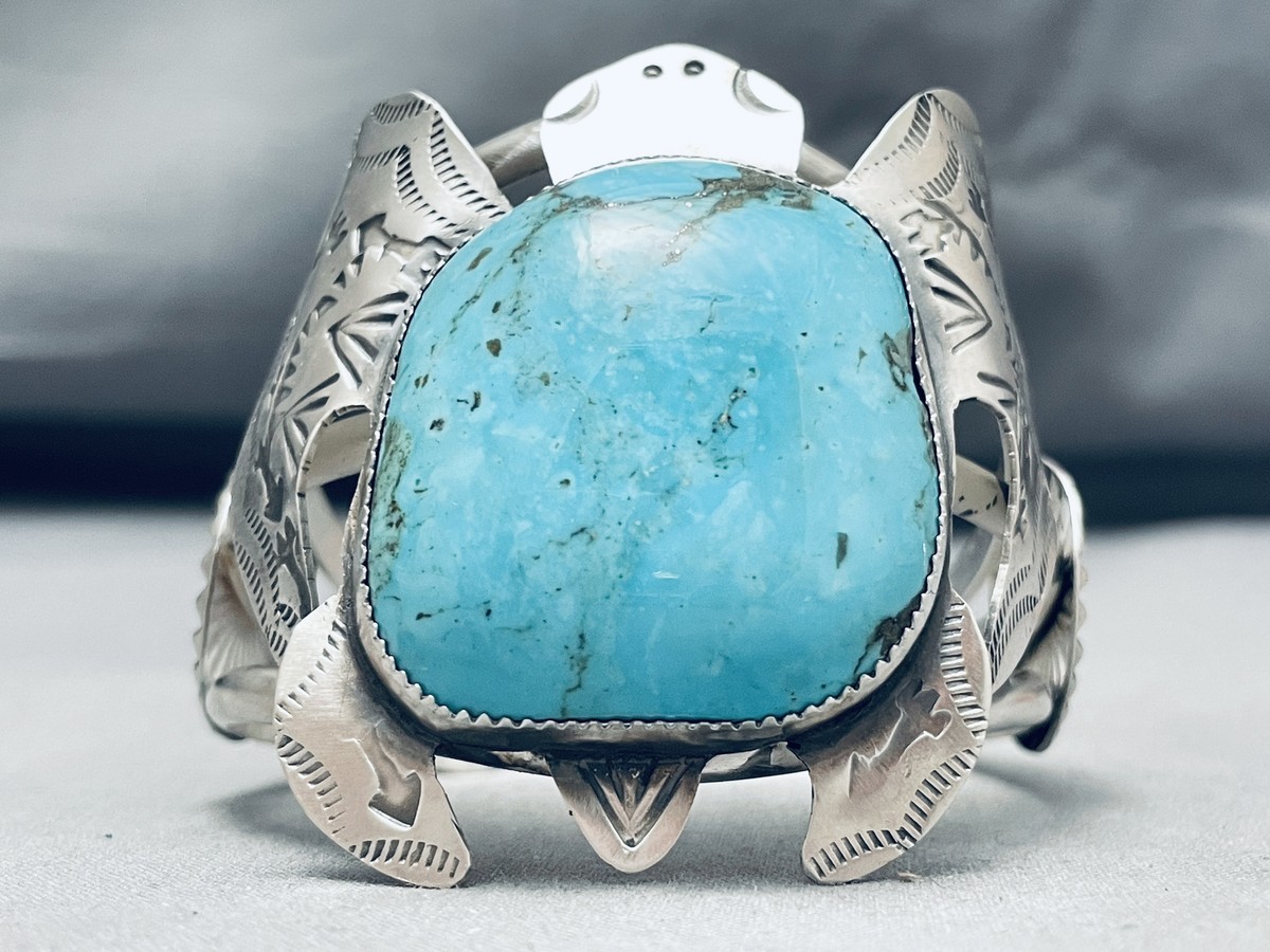 Marvelous Sioux Godber Turquoise Sterling Silver Turtle Bracelet Marvelous Sioux Godber Turquoise Sterling Silver Turtle Bracelet