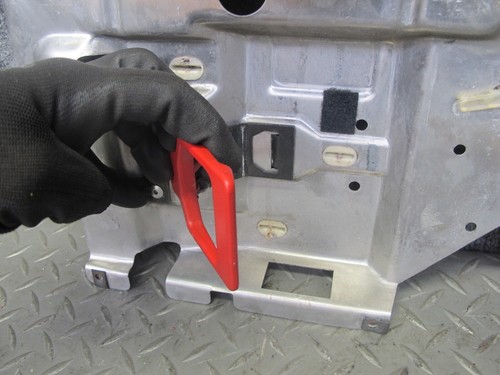 90-93 CHEVROLET CORVETTE C4 RIGHT INNER DOOR MOUNTING PANEL W HANDLE OEM - Picture 5 of 13