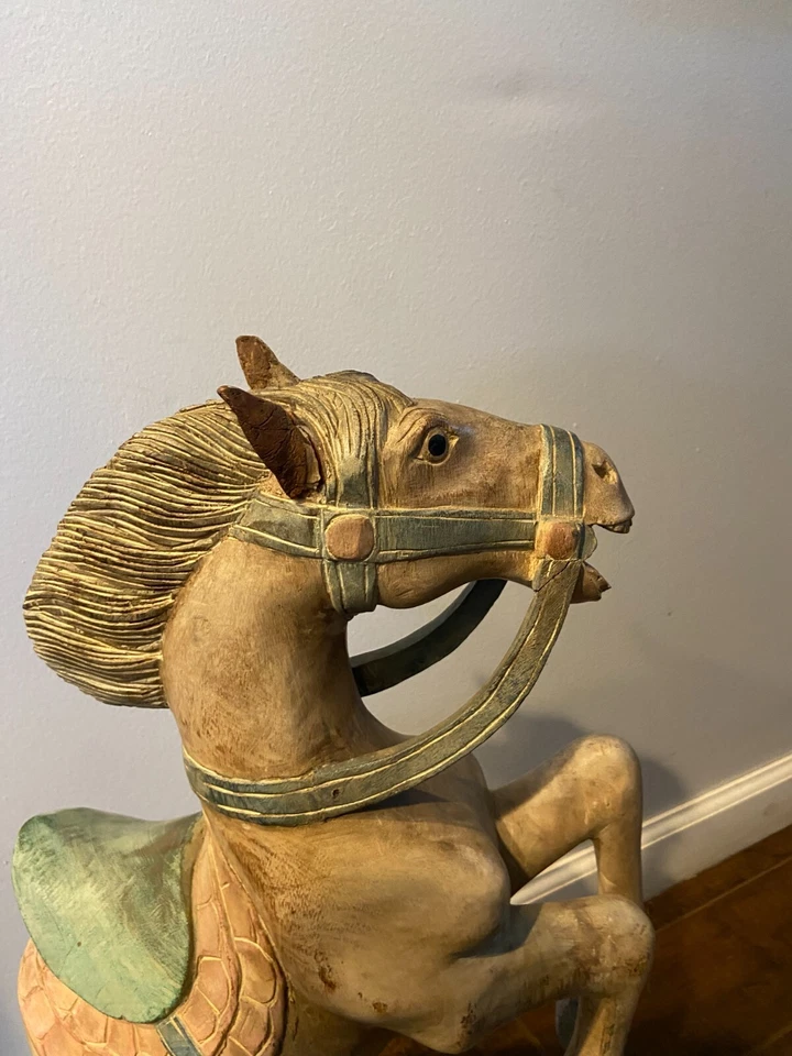 CABALLO ANTIGUO TALLADO EN MADERA H 25” W 8” L 16” Foto 4 de 4