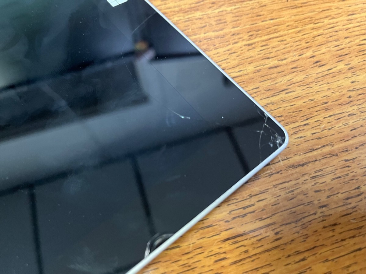 Microsoft Surface 1657 10.8