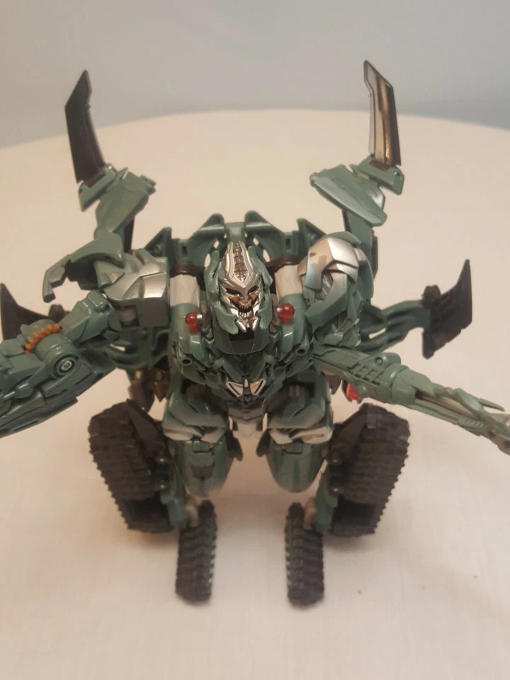 TRANSFORMERS Figura Megatron de 21 cms Hasbro 2009 con instrucciones - Imagen 2 de 4