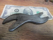 VINTAGE ANTIQUE VAUGHAN & BUSHNELL MFG. CO. No.1 ALLIGATOR WRENCH MADE IN USA