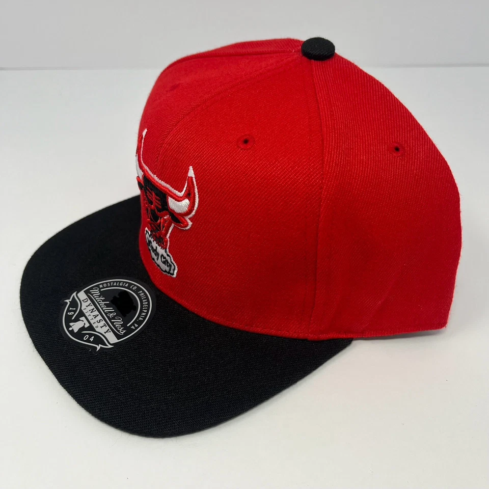 Mitchell & Ness Chicago Bulls Windy City Red Black Hat Cap Fitted Men Size 7 3/4 - Image 3 of 4