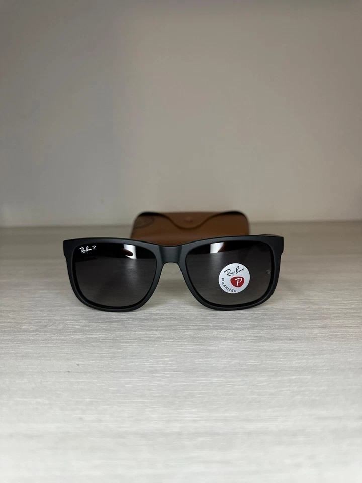 Ray-Ban Justin Classic Polarizzate 622/T3 Occhiali da Sole- Grigio Sfumata, 54mm - Image 2 of 4