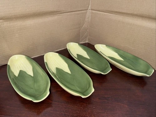 Set 4 Vintage Shawnee Pottery Corn King Cobb Cob Holders Dishes #79 Made in USA