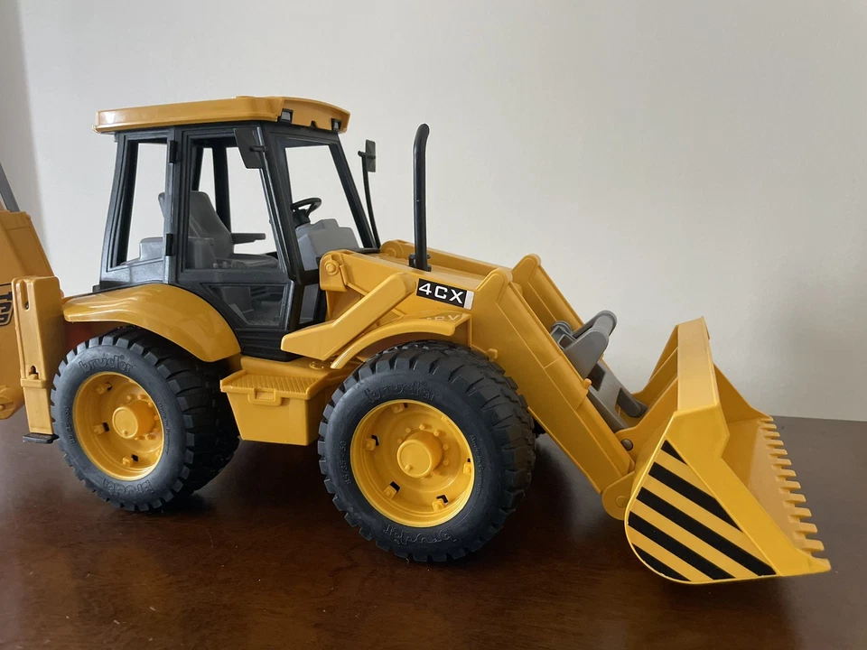 Bruder JCB 4CX Front End Loader Backhoe 02428 Plastic Toy Made in Germany - Image 4 of 4