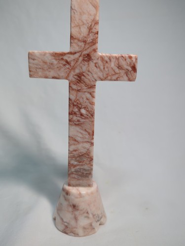 Rosen Travertin Stein handgeformtes Kreuz freistehend - Bild 4 von 10