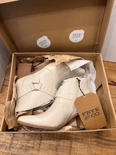 Frye and Co. Womens Palma Stacked Heel Booties Stone Size 6.5M New