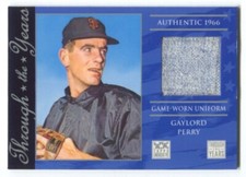 2002 Topps American Pie GAYLORD PERRY San Francisco Giants 1966 GAME-WORN RELIC